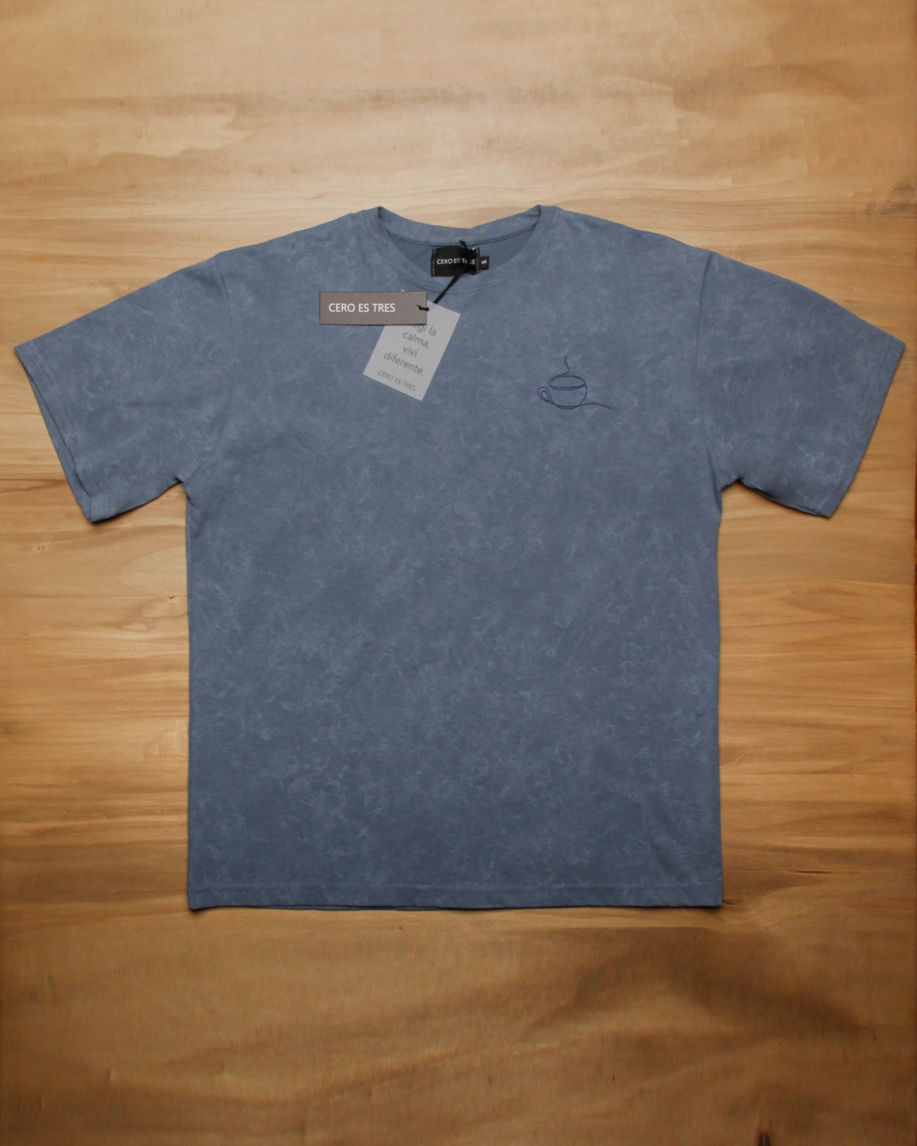 REMERA CARAMEL AZUL MARINO